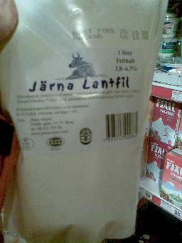 Ekologisk filmjölk från Järna i annorlunda förpackning