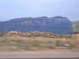 Sandia Mountains från "andra sidan" taget från bilen